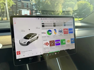 Tesla Model 3 Long Range RWD 75 kWh / 12