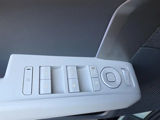 Kia EV3 GT-Line Business Edition 81.4 kWh | Navigatie | Stoel + Stuur verwarming | Navigatie | Climate control | Parkeer camera achter / 21