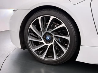 BMW i8 1.5 / 13