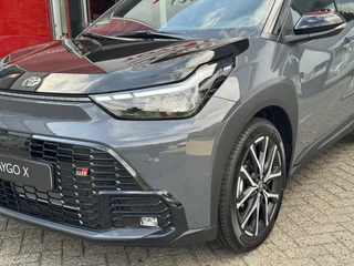 Toyota Aygo X Hybrid 115 GR Sport NIEUW DIRECT UIT VOORRAAD LEVERBAAR / 19