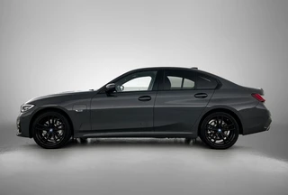 BMW 3-serie 330e xDrive | Dravit Grau | Camera | Stoelverwarming | Memory Stoelen | / 4