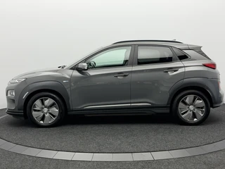 Hyundai Kona EV Premium 64 kWh SOH 90,1% Warmtepomp | Leer | Head-Up | Elektr. Stoelen | Adaptive Cruise / 18