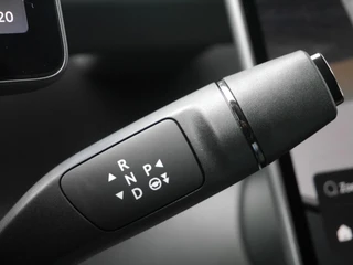 Leapmotor B05 ProMax Design 67.1 kWh | Panoramadak | Elektrisch verstelbare stoelen | Stuurwiel verwarming | Apple carplay/Android auto | Sfeerverlichting | Regensensor | Privacyglas | 19 inch lichtmetalen velgen / 18