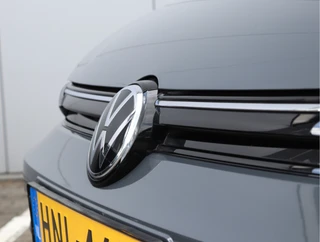 Volkswagen Golf 1.5 eTSI Life Edition  | Facelift | Head-up | Winter pakket / 9
