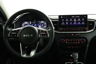 Kia Ceed 1.5 T-GDi DynamicPlusLine Automaat *DEMO* - Trekhaak - Navigatie - Stoel-/stuurverwarming - Cruise Control - Climate Control - Fabrieksgarantie tot 04-2032 / 39