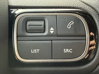 Citroën C3 Aircross 130pk Max (Camera - Keyless Entry - LED - Head up - Automatische Airco - Navigatie - Apple Carplay - 17") / 18