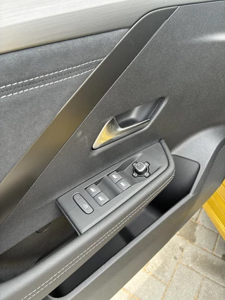 Opel Astra 1.6 Turbo Automaat Plug In Hybrid Ultimate | DEMO | Panorama Schuifkanteldak | ECC | Navigatie | Camera | Winterpakket | AGR | Alcantara | Matrix-LED | Parkilot / 33