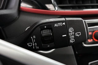 BMW X1 sDrive18i Executive Sport Line Panoramadak Trekhaak Groot Navi Stoelverwarming / 37