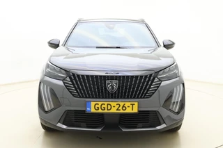 Peugeot e-2008 EV GT 54 kWh | Achteruitrijcamera | Dakrails | Cruise control | Climate control | Navigatie | Stof/lederen bekleding | 16" lichtmetalen velgen | Apple/Android carplay | 400km WLTP | 100% Elektrisch / 7