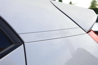 Volvo XC40 T5 Recharge Ultimate Dark | Stoelverwarming | 360° Camera | Pilot Assist | BLIS | H/K  | Leder  |  Keyless / 12