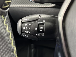 Peugeot 2008 1.2 Hybrid 145 GT | Automaat |145PK | Airco-Ecc | LM-Velgen | PDC | Navigatie | Camera | Cruise | Carplay | DAB | ( Vestiging - Vianen Tel:0347-371248 ) / 15
