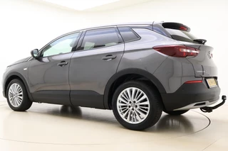 Opel Grandland X 1.2 Turbo 130pk Innovation | Navigatie | Trekhaak | Climate control | AGR Comfortstoelen | Elektrische achterklep | Stoel- en stuurverwarming | Camera / 13
