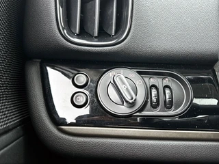 Mini Countryman 1.5 Cooper S E ALL4 Chili Automaat | Cruise Control | Stoelverwarming | Navigatie | Leder | Panoramadak / 30