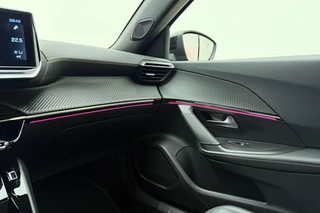 Peugeot 2008 1.2 PureTech GT 130 PK | Handgeschakeld | Camera | Climate Control | Adaptive Cruise Control | 3-D Instrumentenpaneel | Start/stop | 1e eigenaar | BTW auto / 21