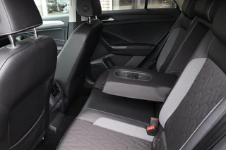 Volkswagen T-ROC 1.0 TSI Edition Stoelverwarming Lane-assist / 16
