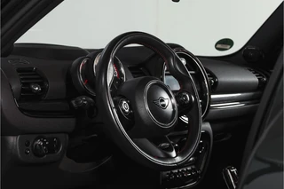 MINI Clubman 2.0 JCW ALL4 Chili  | S/K-Panodak | Adapt. Cruise | Stoelverw. | PDC | Camera | NAV + App.Connect | ECC | Harman Kardon | LM 19" | / 16