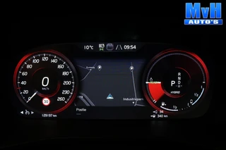 Volvo XC40 1.5 T4 PHEV Inscription Expression|TREKH|LED|NAV / 6