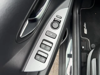 KIA Stonic 1.0 T-GDi MHEV 100pk GT-Line / 22