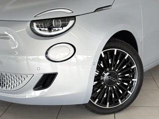 Fiat 500e La Prima 42 kWh | Panoramadak | Apple-Android | 8 Jaar Fabrieks-Garantie / 29