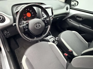 Toyota Aygo 1.0 VVT-i x-joy Automaat | ClimaTronic | Camera | Carplay&Android / 9