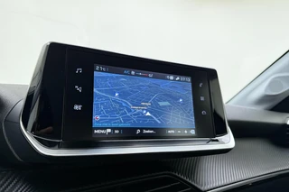 Peugeot 208 1.2 PureTech Active Pack | Navigatie | Parkeersensoren achter | Cruise Control | Lichtmetaal 16inch | Apple Carplay/Android Auto / 21