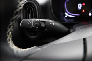 Kia Picanto 1.0 DPI DynamicLine  Apple Carplay/Android Auto - Cruise Control - Navigatie - Achteruitrijcamera / 24