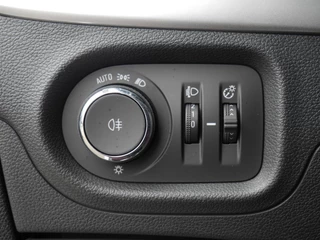 Opel Astra Sports Tourer 1.2 Edition 2020 130pk | Stoel en stuurverwarming | Trekhaak | Lichtmetalen velgen | Navigatie | 130PK | Airco / 17