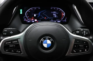 BMW 1-serie 118i Business Edition | SPORT LINE | PANORAMADAK | SPORTSTOELEN | DAB | APPLE / 30