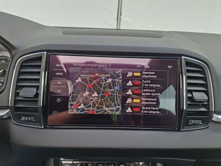 Škoda Karoq 1.5 TSI ACT Style Pano 360° Carplay Trekhaak Business Sportline / 25