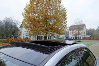 Mercedes-Benz A-Klasse 250 e Business Solution AMG Limited Pano / 12