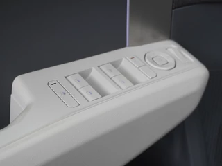 Kia EV3 GT-Line Business Edition 81.4 kWh  - Stoel-/Stuurverwarming - Elektrisch Verstelbare Bestuurdersstoel - Ambient Lighting- Apple Carplay/Android Auto - Fabrieksgarantie t/m 2033 / 21