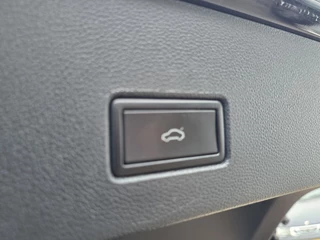 Volkswagen T-Roc NAVI TEL DAB LM PDC CAMERA 1.0 TSI / 11