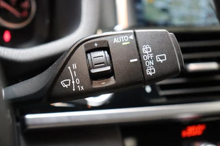 BMW X3 xDrive20i High Executive M Sport Pakket Automaat  / Navigatiesysteem Professional / Leder / Trekhaak / 18 Inch / Xenon / Stoelverwarming / Climate Control / Parkeersensoren voor+achter / Lichtpakket / Cruise Control / 34