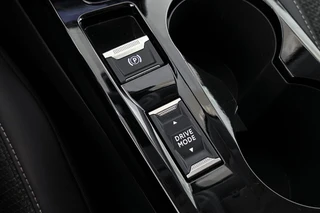Peugeot 208 1.2 Hybrid 110 e-DCS6 Allure Navigatie Achteruitrijcamera Apple CarPlay / 31