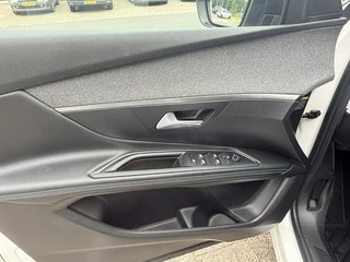 Peugeot 3008 1.6 HYbrid 225 Allure  | LED | Apple/Android | DAB | Keyless | PDC v+a incl. Camera | Standkachel / 21