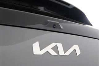 Kia EV3 Plus 81.4 kWh  - SOH 98,8% - Stoel/stuurwiel verwarming - Adaptieve Cruisecontrole - LED lampen - V2L - Fabrieksgarantie tot en met 03-2032 / 47