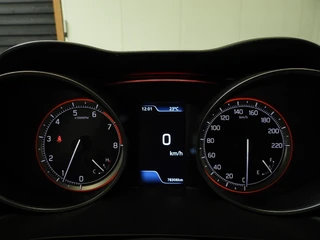 Suzuki Swift 1.2 Select Smart Hybrid NAVI-APP/CAMERA/AIRCO/LED/16"LMV! / 18