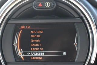 MINI Clubman 2.0 Cooper S Chili 192 pk  | Nav | Bluetooth | Cruise Control | Stoelverwarming | LED/Xenon / 43