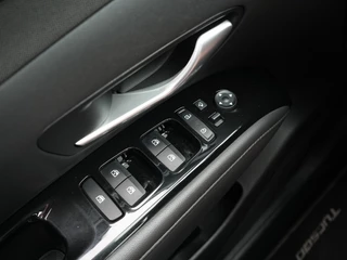 Hyundai Tucson 1.6 T-GDI PHEV Comfort Smart Panoramadak | Trekhaak | Navigatie | Camera / 46
