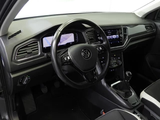 Volkswagen T-Roc 1.5 TSI Sport NAVI/CAMERA/VIRTUAL/LED/TREKH./17"LMV! / 5