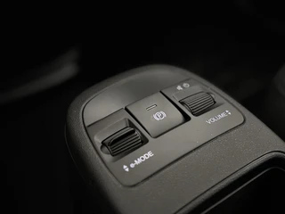 Fiat 500e La Prima 42 kWh | Panoramadak | Apple-Android | 8 Jaar Fabrieks-Garantie / 26