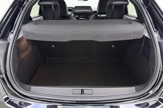 Peugeot 208 1.2 Hybrid 145 e-DCS6 GT | Climate & Cruise Control | Achteruitrij camera | AppleCarplay/Android Auto | / 4
