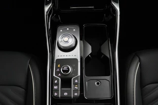 Kia Sorento 1.6 T-GDi Plug-in Hybrid 4WD ExecutiveLine 7p Nieuw en Direct leverbaar! - - Stoel/Stuurverwarming - 1700kg trekgewicht - Apple Carplay - Android Auto - Panorama Dak - - Fabrieksgarantie tot 2033 / 28