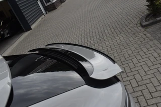 Porsche Cayenne Coupé 3.0 E-Hybrid Platinum Edition *Krijt* | Sportuitlaat | Panorama | ACC | Trekhaak | Ventilatie | Achterasbesturing | Bose | Head-Up | 22'' Wielen | / 46
