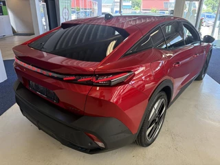 Peugeot 408 1.2 GT Hybrid 145 | VOORRAAD | Focal Premium Audio | Schuif-/kanteldak | Trekhaak | 8 Jaar garantie | Full Options / 5