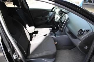 Renault Clio 0.9 TCE LIMITED Parkeer sensoren / Cruise control / Trekhaak / 21