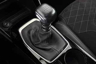 Peugeot 208 1.2 PureTech GT Pack Stoelverwarming Camera Keyless Adaptieve Cruise / 27