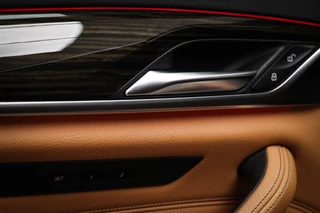 BMW 5-serie Touring 540i xDrive M-Sport | Facelift | PANORAMADAK | 360 CAMERA | TREKHAAK / 35