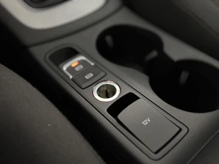 Audi Q3 2.0 TFSI quattro | Dealer onderhouden | Airco | Cruise control / 24