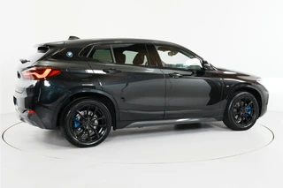 BMW X2 xDrive25e PHEV 220 pk  | SOH 93% | M Sport | Pano | Leder | Head-up | / 8
